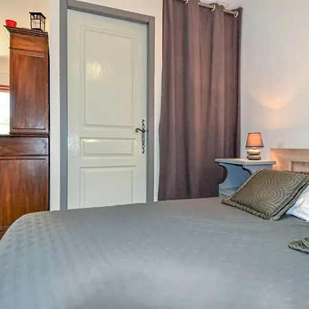 Holiday home 1 Bedroom Beautiful In Arles